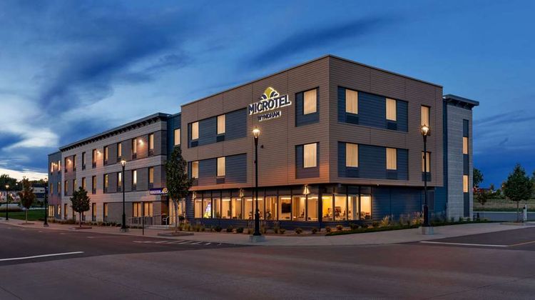 Microtel Inn & Suites by Wyndham Exterior