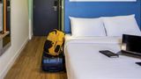 Ibis Budget Leme SP Room