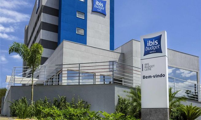 Ibis Budget Leme SP Exterior