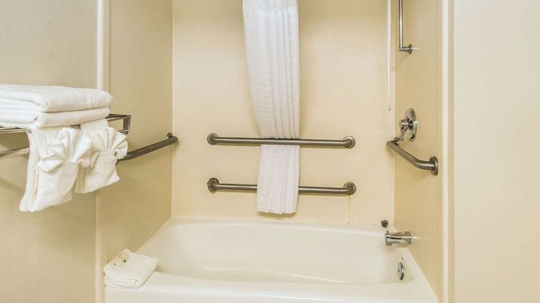<b>Quality Inn Danville Room</b>. Images powered by <a href="https://iceportal.shijigroup.com/" title="IcePortal" target="_blank">IcePortal</a>.