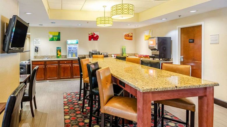 <b>Quality Inn Danville Restaurant</b>. Images powered by <a href="https://iceportal.shijigroup.com/" title="IcePortal" target="_blank">IcePortal</a>.