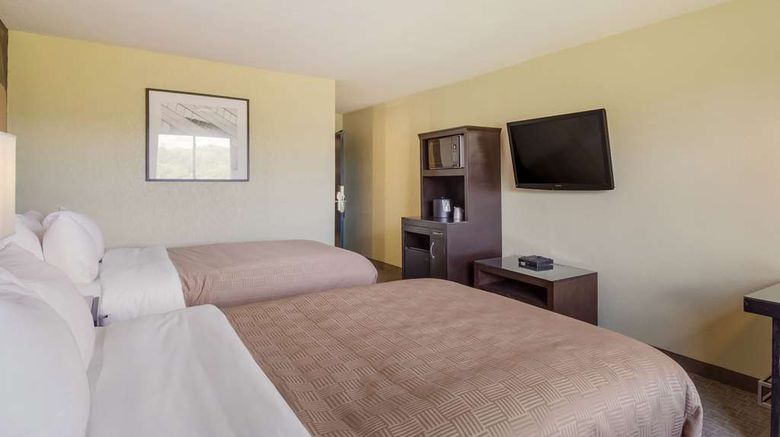 <b>Econo Lodge Hurley Ironwood Room</b>. Images powered by <a href="https://iceportal.shijigroup.com/" title="IcePortal" target="_blank">IcePortal</a>.