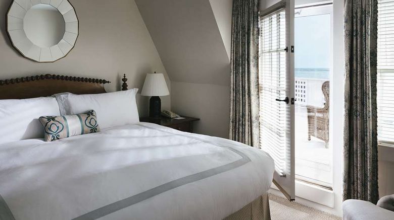<b>Chatham Bars Inn Room</b>. Images powered by <a href="https://iceportal.shijigroup.com/" title="IcePortal" target="_blank">IcePortal</a>.