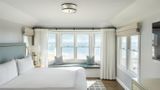<b>Chatham Bars Inn Room</b>. Images powered by <a href="https://iceportal.shijigroup.com/" title="IcePortal" target="_blank">IcePortal</a>.