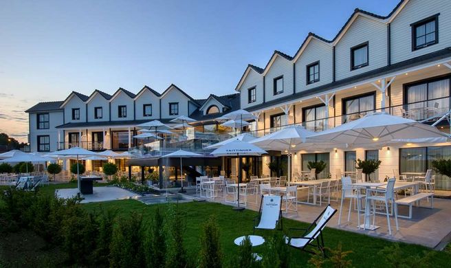 Best Western Plus Le Fairway Hotel Exterior