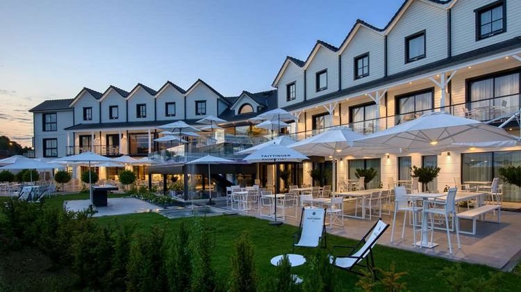 Best Western Plus Le Fairway Hotel Exterior