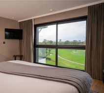 Best Western Plus Le Fairway Hotel Room