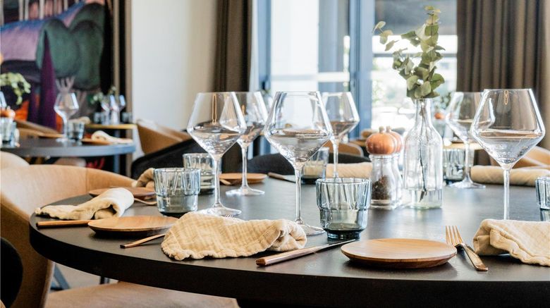 <b>Best Western Plus Le Fairway Hotel Restaurant</b>. Images powered by <a href="https://iceportal.shijigroup.com/" title="IcePortal" target="_blank">IcePortal</a>.
