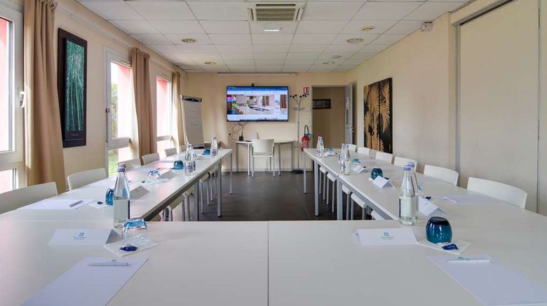 <b>Sure Hotel by BW Nantes Saint Herblain Meeting</b>. Images powered by <a href="https://iceportal.shijigroup.com/" title="IcePortal" target="_blank">IcePortal</a>.