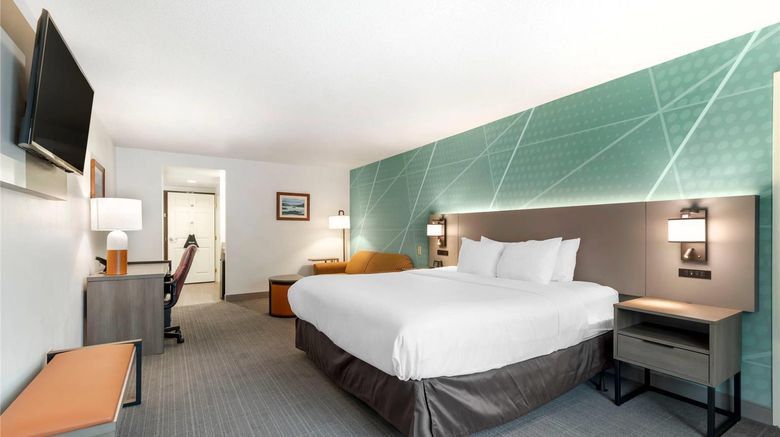 <b>Comfort Inn & Suites Lake George Room</b>. Images powered by <a href="https://iceportal.shijigroup.com/" title="IcePortal" target="_blank">IcePortal</a>.