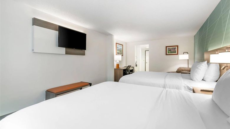 <b>Comfort Inn & Suites Lake George Room</b>. Images powered by <a href="https://iceportal.shijigroup.com/" title="IcePortal" target="_blank">IcePortal</a>.