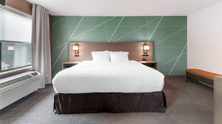 Comfort Inn & Suites Lake George Suite