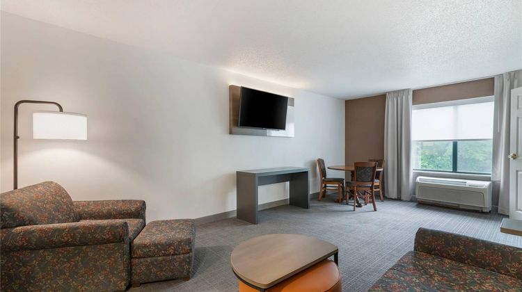 Comfort Inn & Suites Lake George Suite