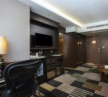 The Landmark Bangkok Room