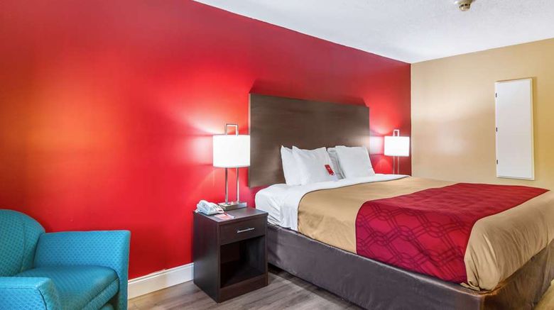 <b>SureStay Hotel by Best Western Brunswick Room</b>. Images powered by <a href="https://iceportal.shijigroup.com/" title="IcePortal" target="_blank">IcePortal</a>.