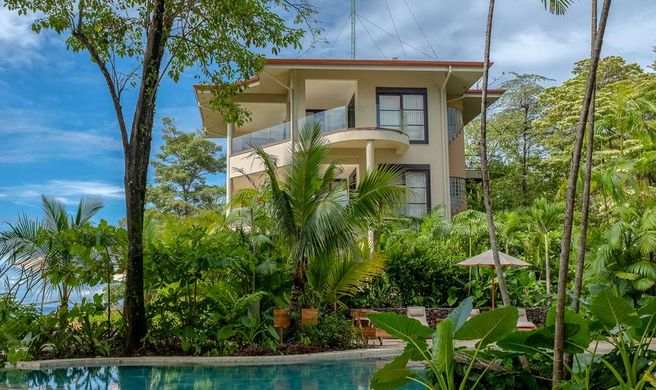 Arenas del Mar Beach and Rainforest Exterior