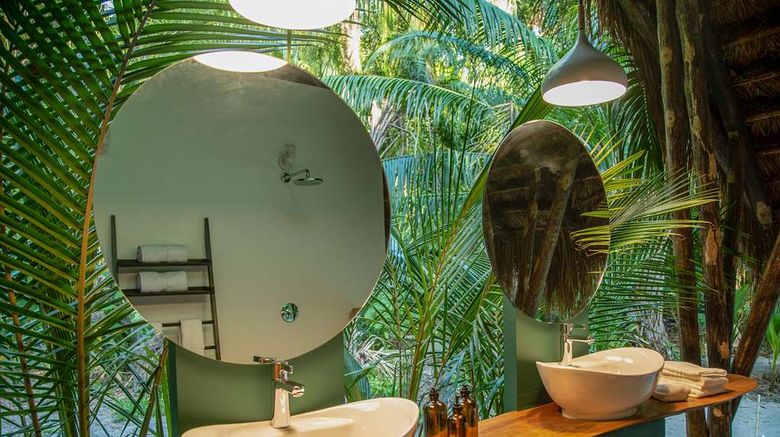 <b>Isla Palenque Resort Room</b>. Images powered by <a href="https://iceportal.shijigroup.com/" title="IcePortal" target="_blank">IcePortal</a>.