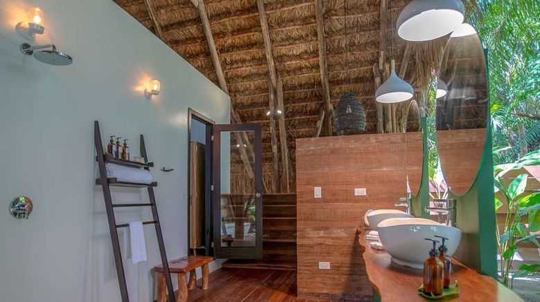 <b>Isla Palenque Resort Room</b>. Images powered by <a href="https://iceportal.shijigroup.com/" title="IcePortal" target="_blank">IcePortal</a>.