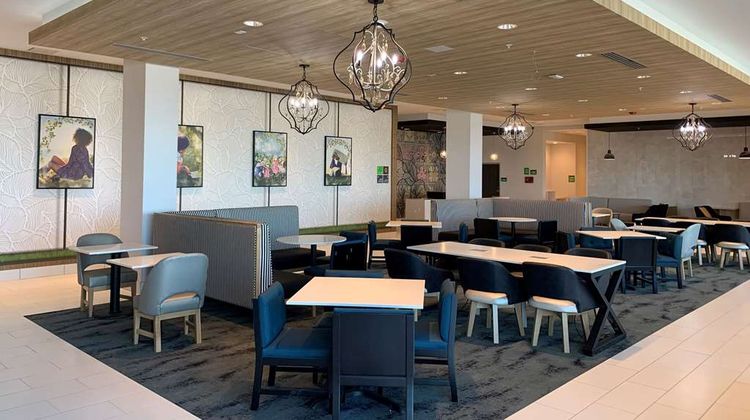 La Quinta Inn & Suites by Wyndham Lobby