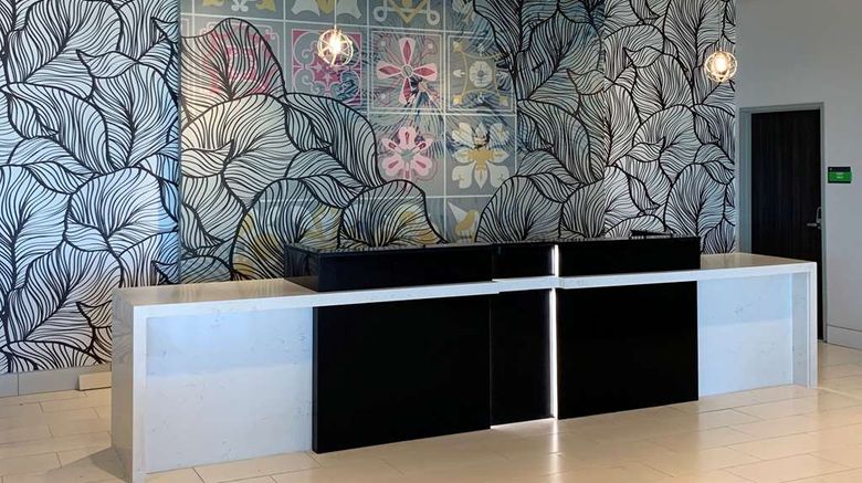 <b>La Quinta Inn & Suites by Wyndham Lobby</b>. Images powered by <a href="https://iceportal.shijigroup.com/" title="IcePortal" target="_blank">IcePortal</a>.