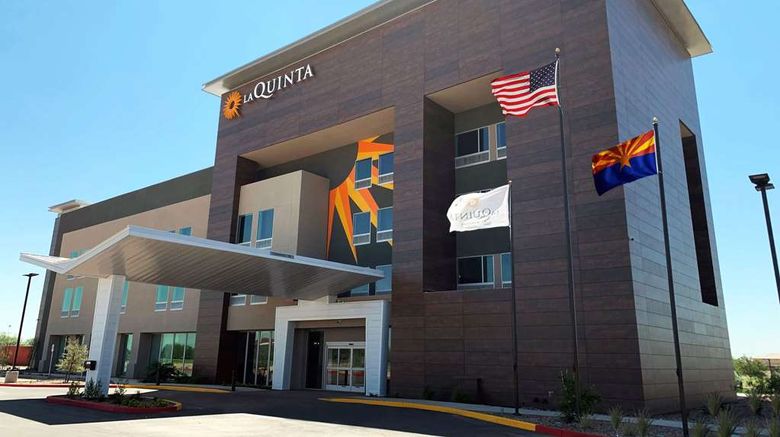 <b>La Quinta Inn & Suites by Wyndham Exterior</b>. Images powered by <a href="https://iceportal.shijigroup.com/" title="IcePortal" target="_blank">IcePortal</a>.