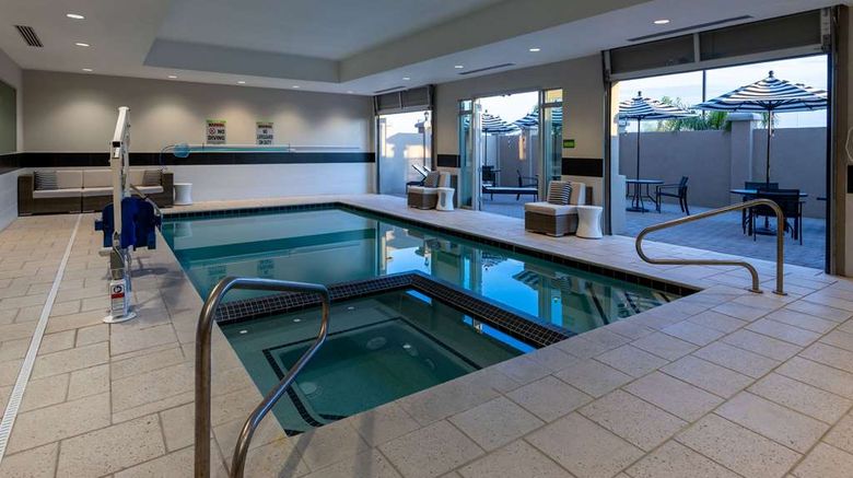 <b>La Quinta Inn & Suites by Wyndham Pool</b>. Images powered by <a href="https://iceportal.shijigroup.com/" title="IcePortal" target="_blank">IcePortal</a>.