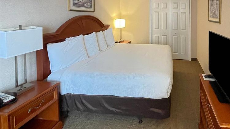 Smart Suites Burlington Suite