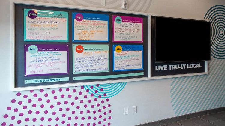 Tru by Hilton Bradenton I 75 Lobby