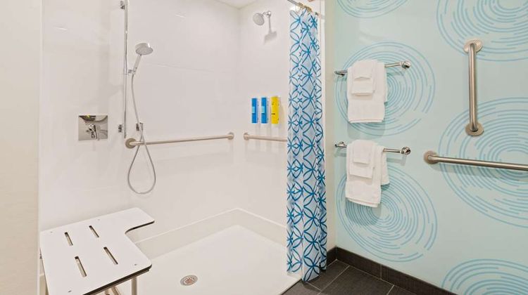 Tru by Hilton Bradenton I 75 Room