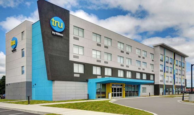 Tru by Hilton Gaylord Exterior