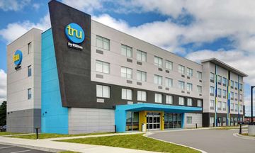 Tru by Hilton Gaylord