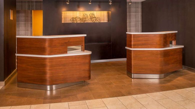 <b>Sonesta Select Arlington Rosslyn Lobby</b>. Images powered by <a href="https://iceportal.shijigroup.com/" title="IcePortal" target="_blank">IcePortal</a>.