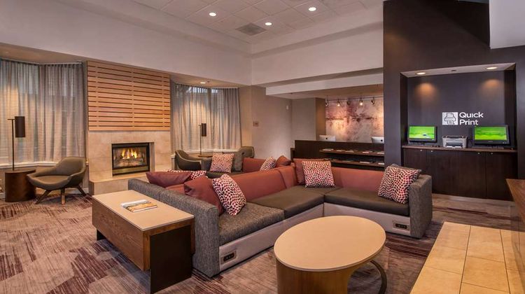 Sonesta Select Arlington Rosslyn Lobby