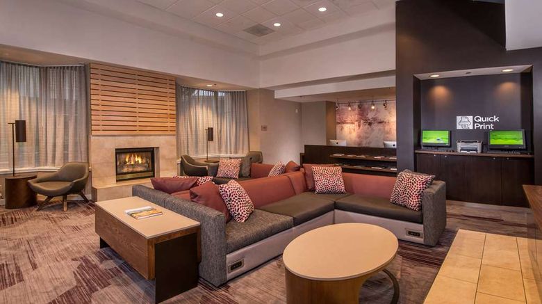 <b>Sonesta Select Arlington Rosslyn Lobby</b>. Images powered by <a href="https://iceportal.shijigroup.com/" title="IcePortal" target="_blank">IcePortal</a>.