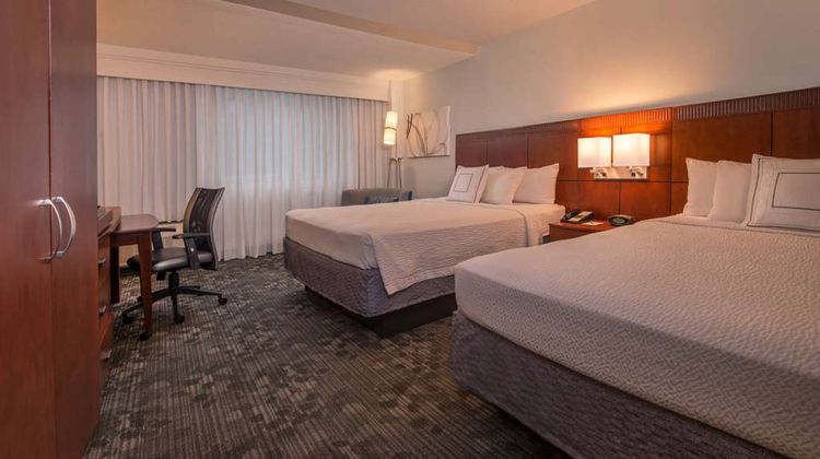 Sonesta Select Arlington Rosslyn Room
