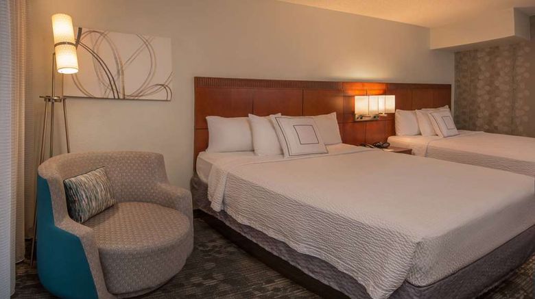 <b>Sonesta Select Arlington Rosslyn Suite</b>. Images powered by <a href="https://iceportal.shijigroup.com/" title="IcePortal" target="_blank">IcePortal</a>.