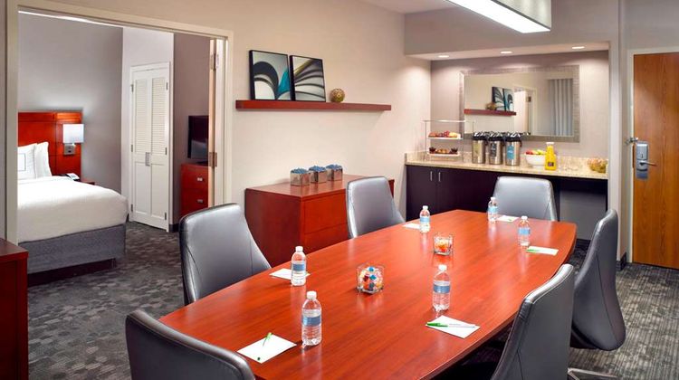 Sonesta Select Atlanta Airport North Suite