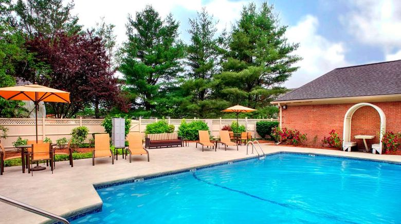 <b>Sonesta Select Boston Danvers Pool</b>. Images powered by <a href="https://iceportal.shijigroup.com/" title="IcePortal" target="_blank">IcePortal</a>.