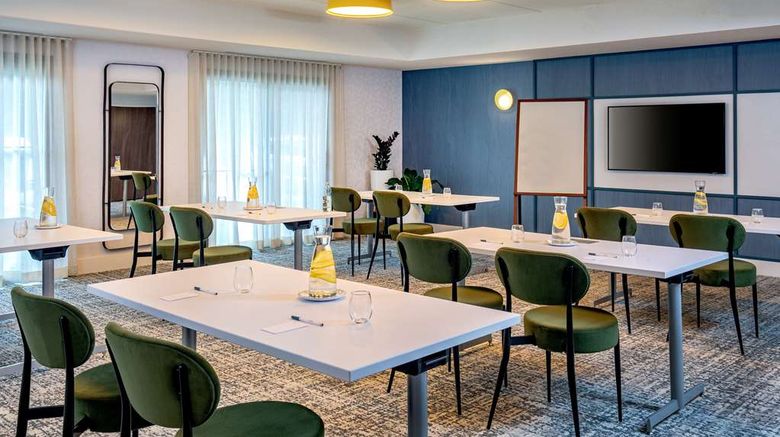 <b>Sonesta Select Boston Foxborough Mansfield Meeting</b>. Images powered by <a href="https://iceportal.shijigroup.com/" title="IcePortal" target="_blank">IcePortal</a>.