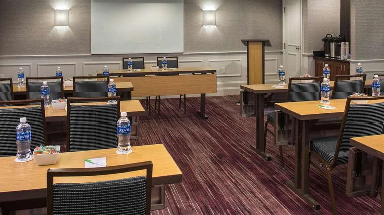 <b>Sonesta Select Boston Lowell Chelmsford Meeting</b>. Images powered by <a href="https://iceportal.shijigroup.com/" title="IcePortal" target="_blank">IcePortal</a>.