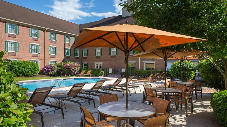 <b>Sonesta Select Boston Lowell Chelmsford Pool</b>. Images powered by <a href="https://iceportal.shijigroup.com/" title="IcePortal" target="_blank">IcePortal</a>.
