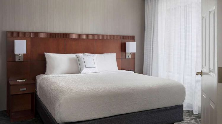 Sonesta Select Boston Milford Suite