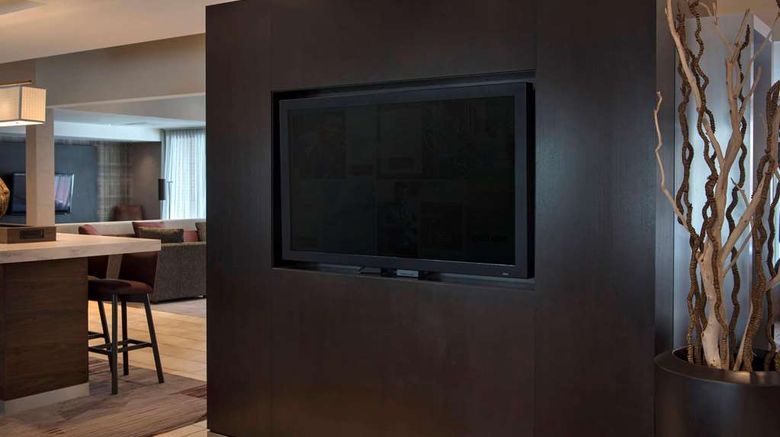 <b>Sonesta Select Boston Milford Lobby</b>. Images powered by <a href="https://iceportal.shijigroup.com/" title="IcePortal" target="_blank">IcePortal</a>.