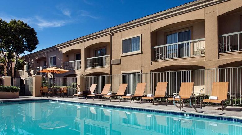 <b>Sonesta Select Camarillo Pool</b>. Images powered by <a href="https://iceportal.shijigroup.com/" title="IcePortal" target="_blank">IcePortal</a>.