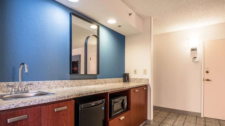 Sonesta Select Dallas Richardson Suite