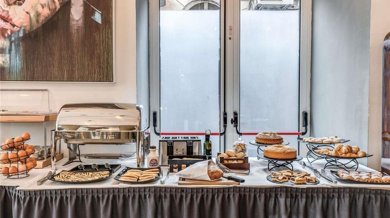 <b>Mercure Roma Centro Termini Restaurant</b>. Images powered by <a href="https://iceportal.shijigroup.com/" title="IcePortal" target="_blank">IcePortal</a>.