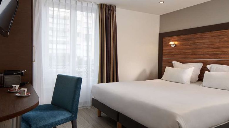 <b>Apolonoa Montmartre, Sure Hotel Coll BW Room</b>. Images powered by <a href="https://iceportal.shijigroup.com/" title="IcePortal" target="_blank">IcePortal</a>.