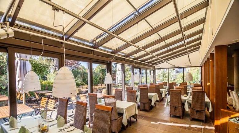 <b>Hotel Bredeney Restaurant</b>. Images powered by <a href="https://iceportal.shijigroup.com/" title="IcePortal" target="_blank">IcePortal</a>.