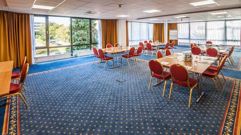 <b>Hotel Bredeney Meeting</b>. Images powered by <a href="https://iceportal.shijigroup.com/" title="IcePortal" target="_blank">IcePortal</a>.