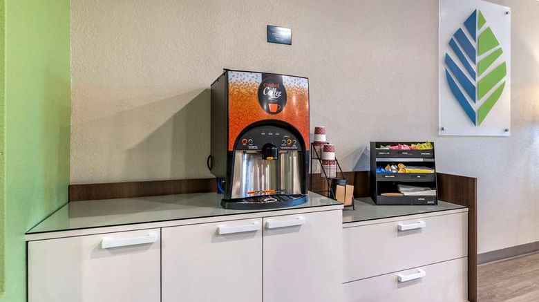 <b>WoodSpring Suites Brunswick Restaurant</b>. Images powered by <a href="https://iceportal.shijigroup.com/" title="IcePortal" target="_blank">IcePortal</a>.